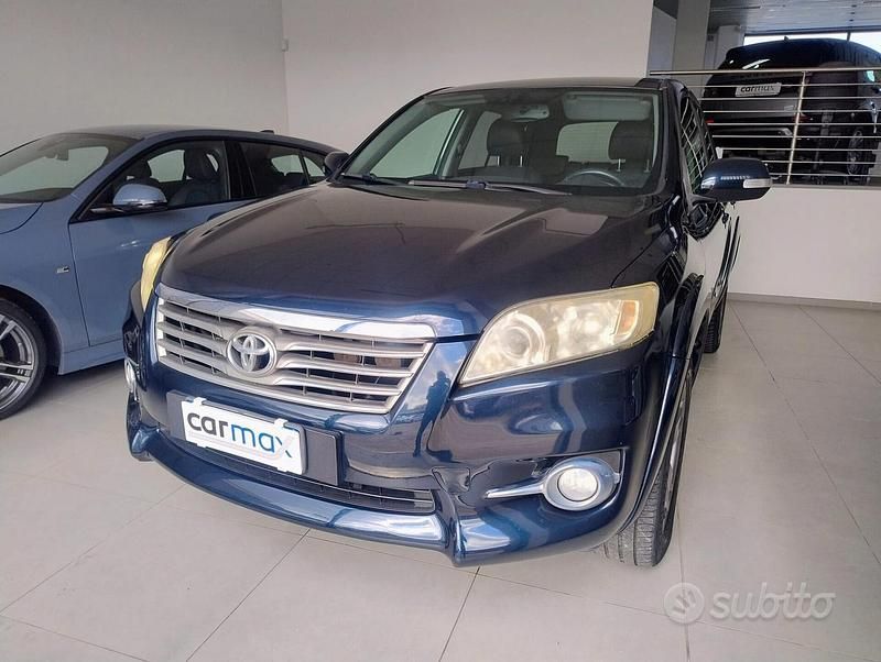 Usata Toyota RAV4 Executive 150 CV (110 kW) 2011 Nero SUV