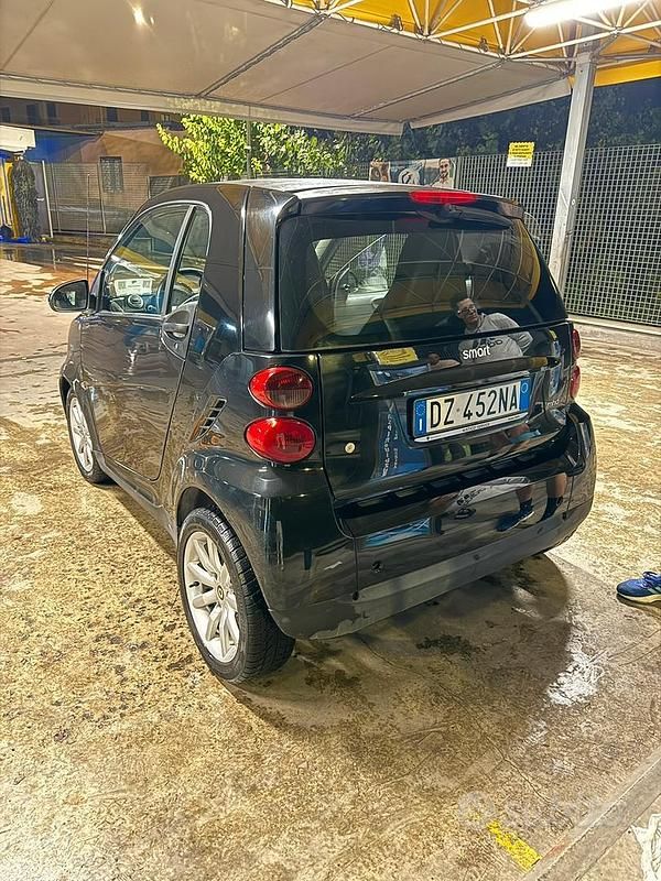 Usata Smart ForTwo Coupé 61 CV (44 kW) 2010 Nero Coupé