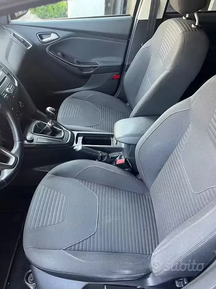 Usata Ford Focus Titanium 120 CV (88 kW) 2017 Nero Station wagon