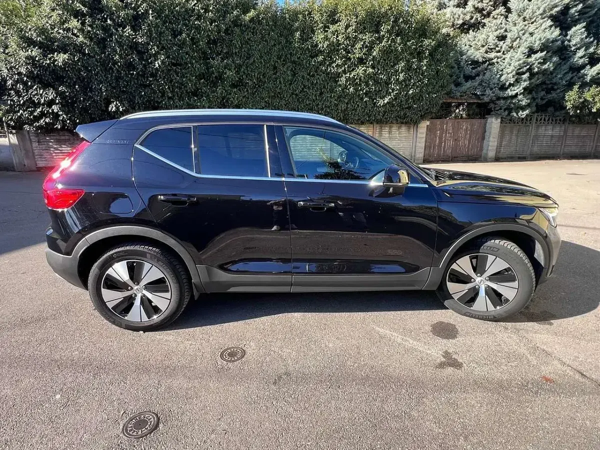 Usata Volvo XC40 Core 211 CV (155 kW) 2023 Nero SUV