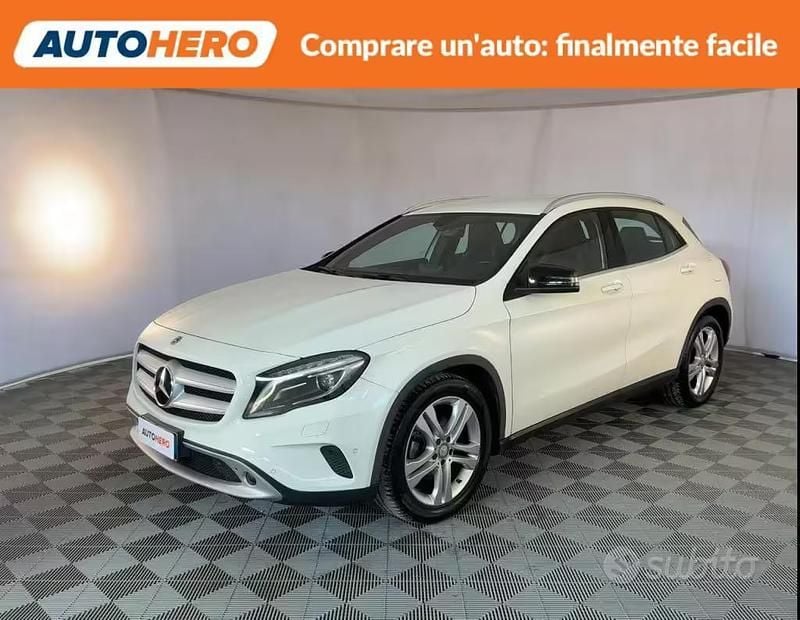Usata Mercedes GLA220 169 CV (124 kW) 2015 Bianco SUV