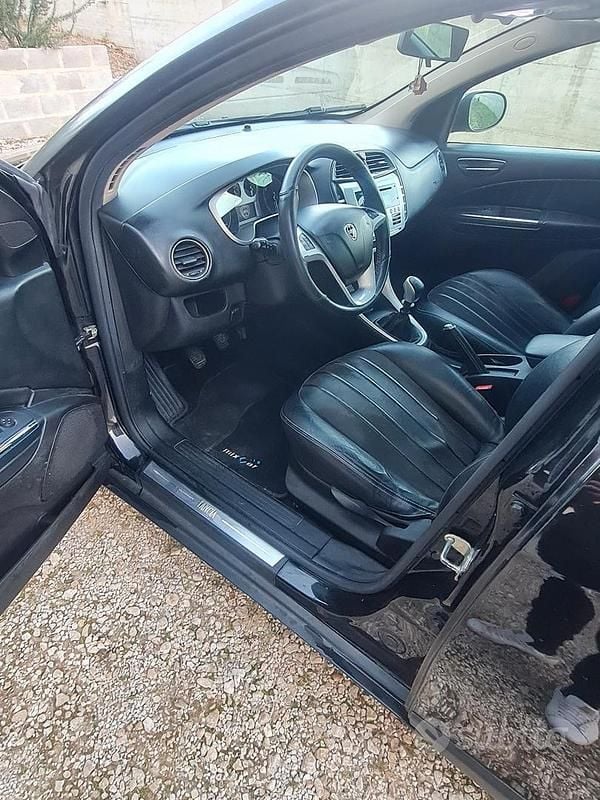 Usata Lancia Delta 165 CV (121 kW) 2008 Utilitaria