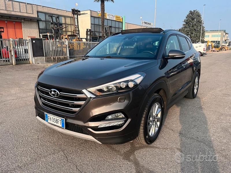 Usata Hyundai Tucson Comfort 116 CV (85 kW) 2017 Grigio SUV