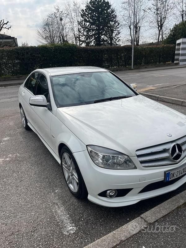 Usata Mercedes C220 Avantgarde 170 CV (125 kW) 2007 Bianco Berlina