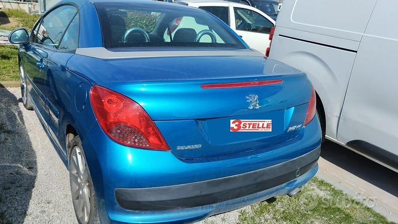 Usata Peugeot 207 CC 110 CV (80 kW) 2007 Blu Cabrio