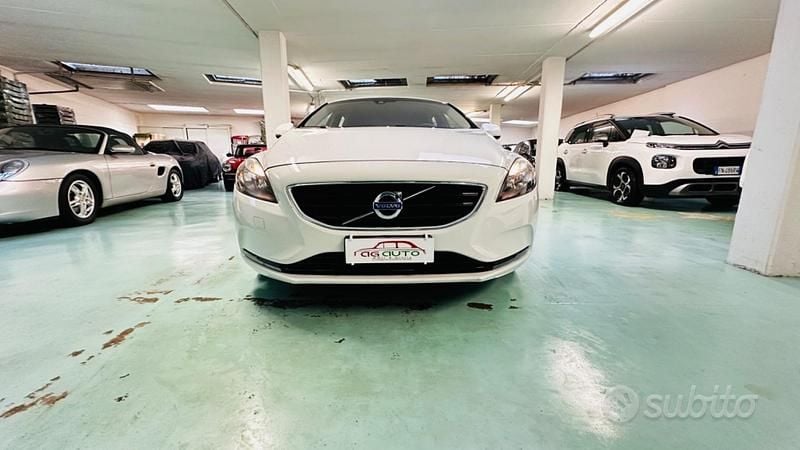 Usata Volvo V40 Summum 115 CV (84 kW) 2013 Bianco Station wagon