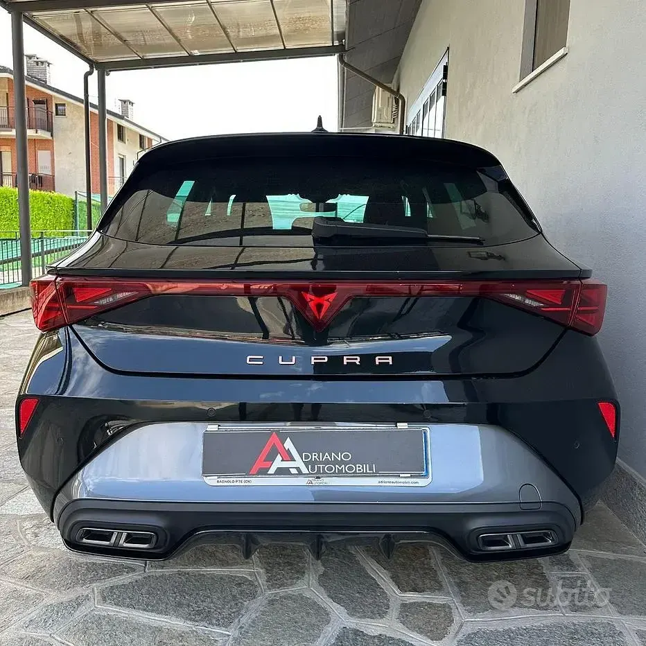 Usata Cupra Leon 150 CV (110 kW) 2025 Nero Berlina