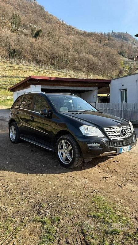 Usata Mercedes ML350 2011 Nero SUV
