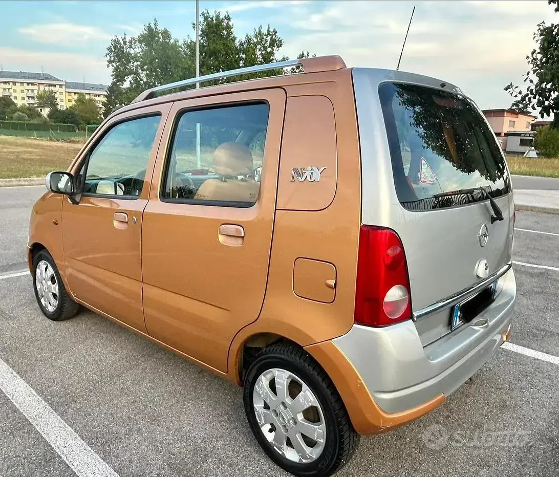 Usata Opel Agila 2003 Grigio Monovolume