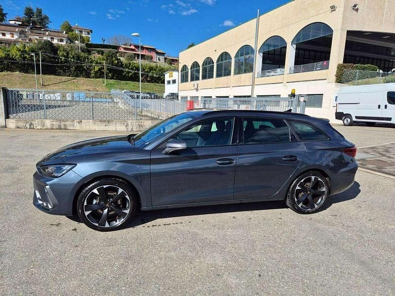 Usata Cupra Leon 150 CV (110 kW) 2025 Grigio scuro Station wagon