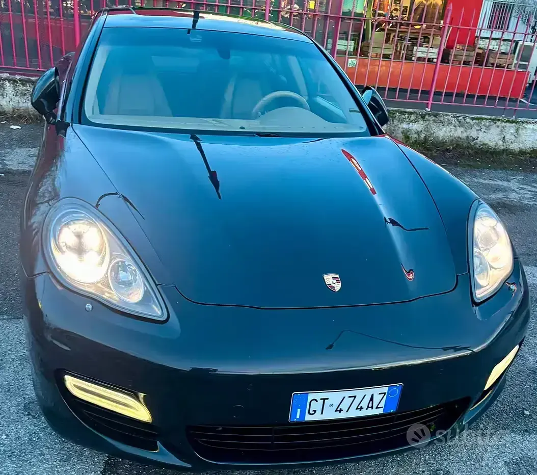 Usata Porsche Panamera Turbo Sport 500 CV (367 kW) 2010 Nero Utilitaria