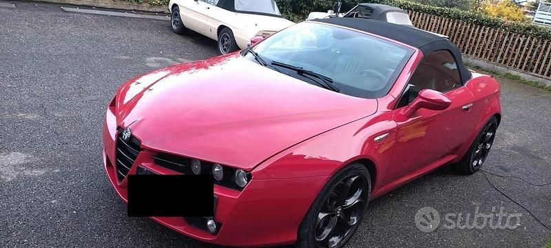 Usata Alfa Romeo Spider 259 CV (190 kW) 2006 Rosso Cabrio