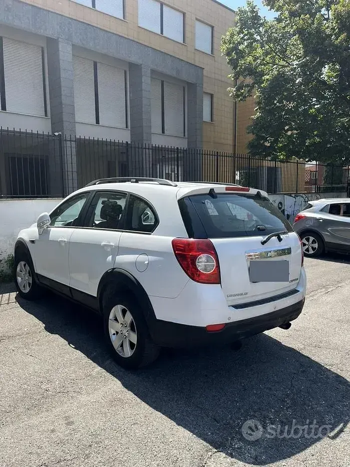 Usata Chevrolet Captiva 163 CV (119 kW) 2012 Bianco SUV