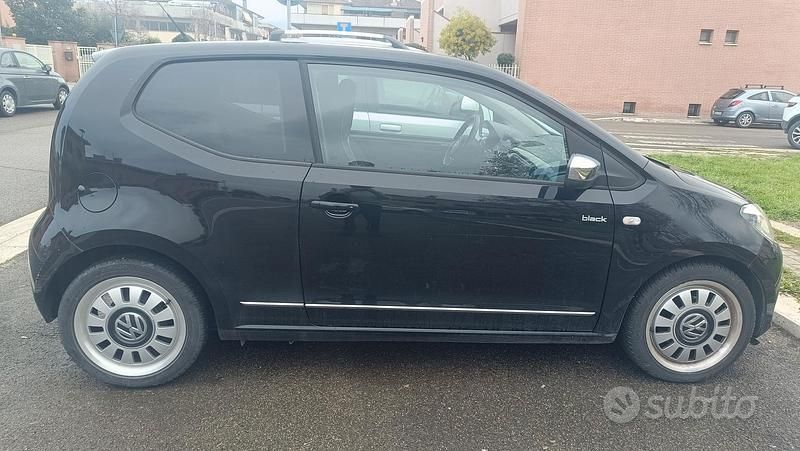 Usata VW up! 75 CV (55 kW) 2013 Nero Utilitaria