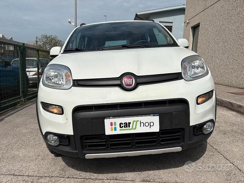 Usata Fiat Panda 4x4 S 75 CV (55 kW) 2013 Bianco Utilitaria
