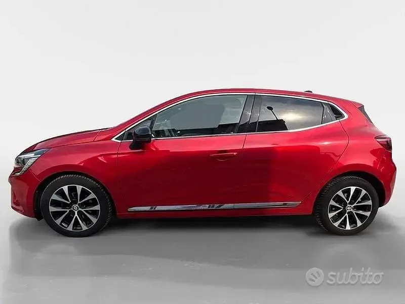 Usata Renault Clio V Techno 101 CV (74 kW) 2023 Rosso Berlina