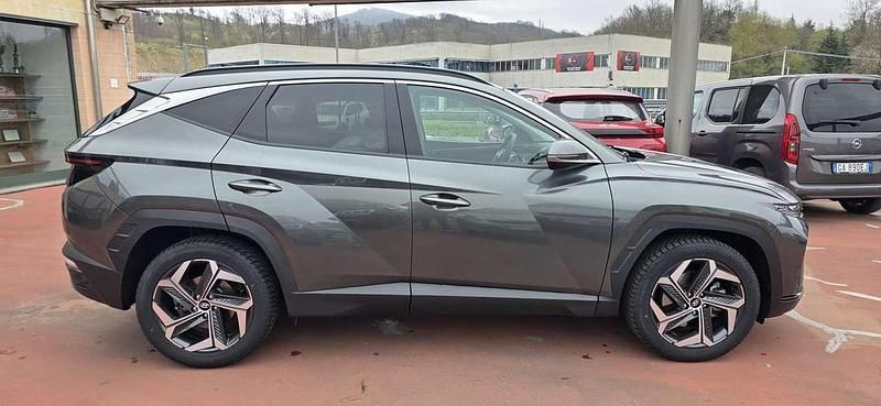 Usata Hyundai Tucson 179 CV (131 kW) 2022 Grigio SUV