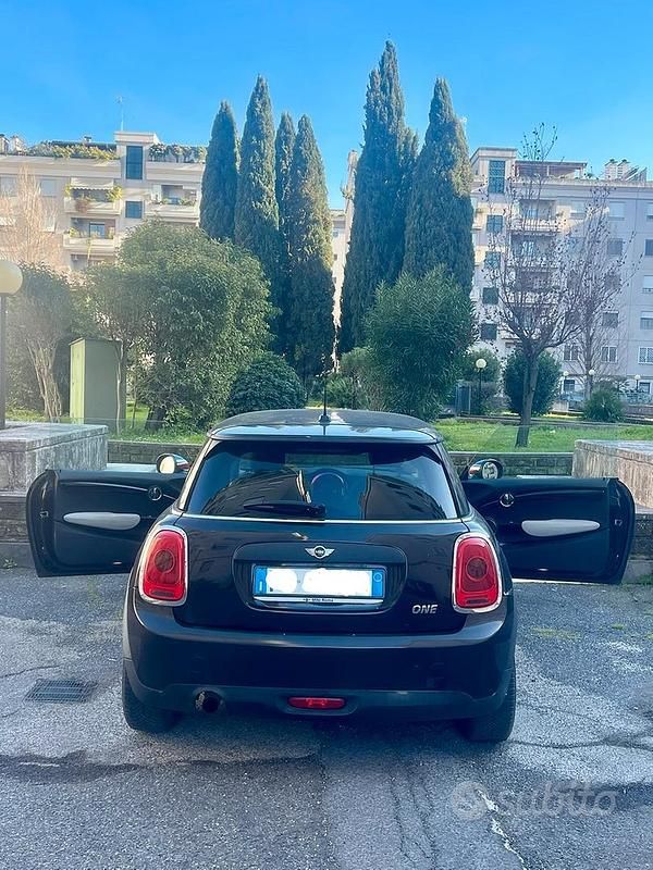 Usata Mini ONE 102 CV (75 kW) 2015 Marrone Utilitaria