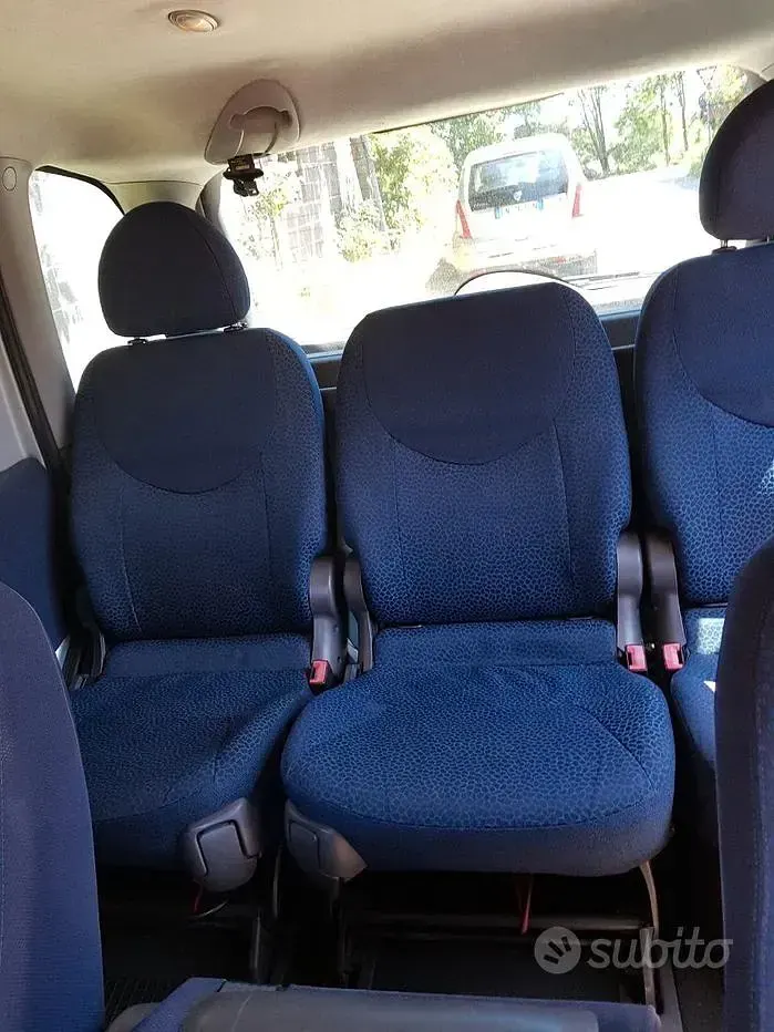 Usata Fiat Multipla 116 CV (85 kW) 2002 Giallo Monovolume