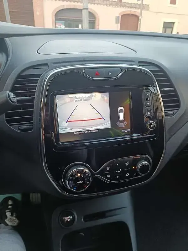 Usata Renault Captur Expression 90 CV (66 kW) 2015 SUV