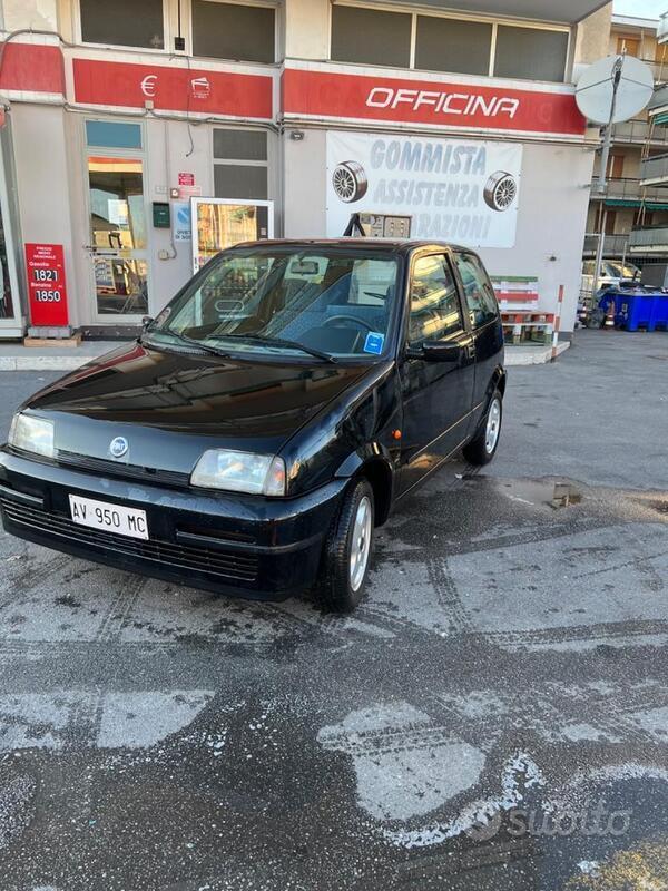Usato 1997 Fiat Cinquecento 1.0 Benzin 54 CV (2.800 €)