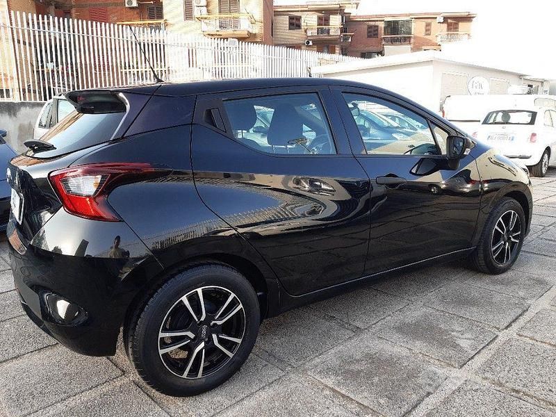Usata Nissan Micra Visia 70 CV (51 kW) 2018 Nero Berlina