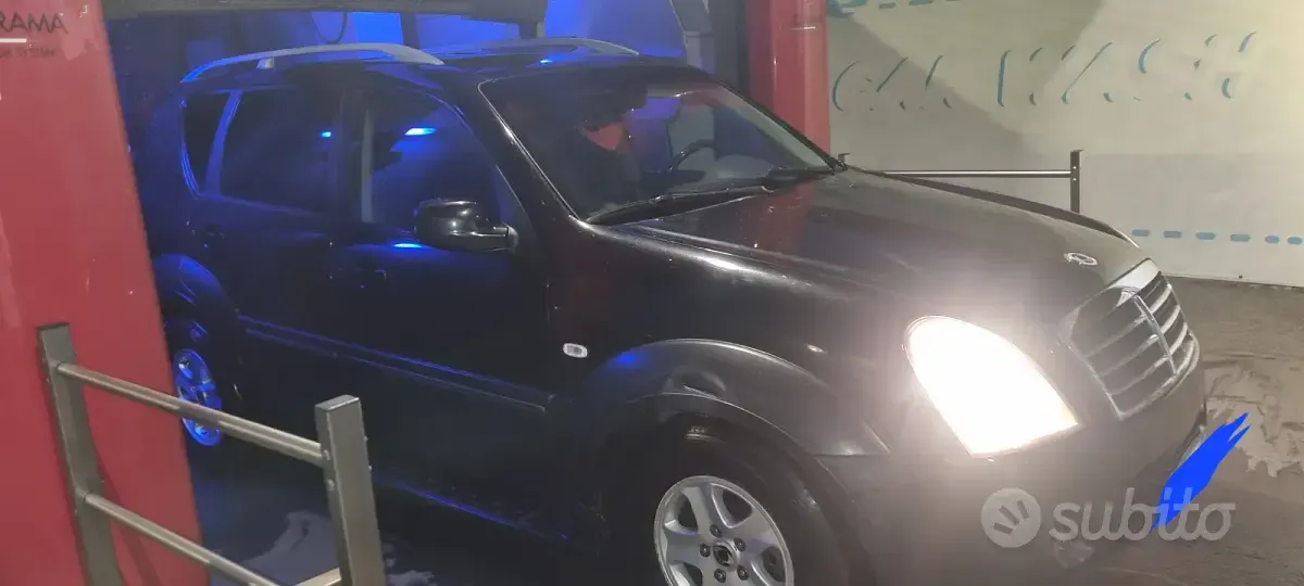 Usata SsangYong Rexton 186 CV (136 kW) 2008 Nero SUV