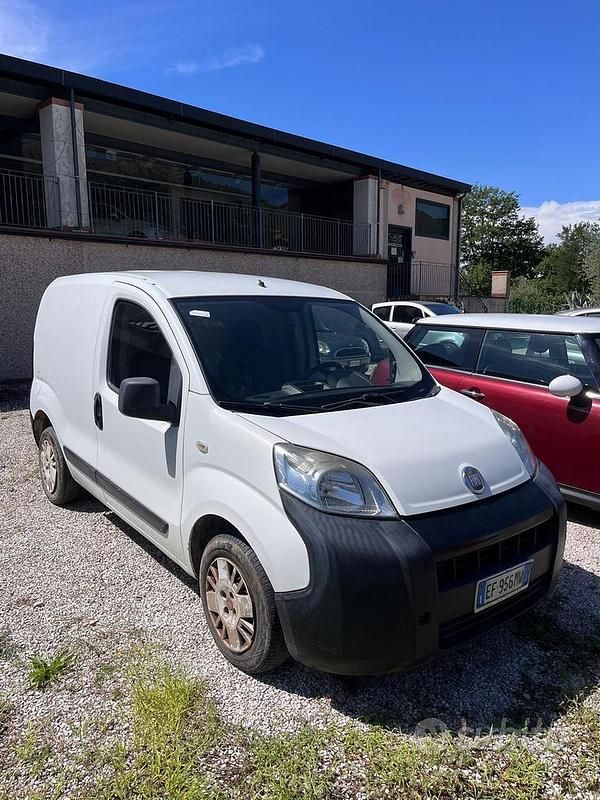 Bianco Usata 2011 Fiat Fiorino Monovolume | 2500 € (Super prezzo) - Immagine 1/4