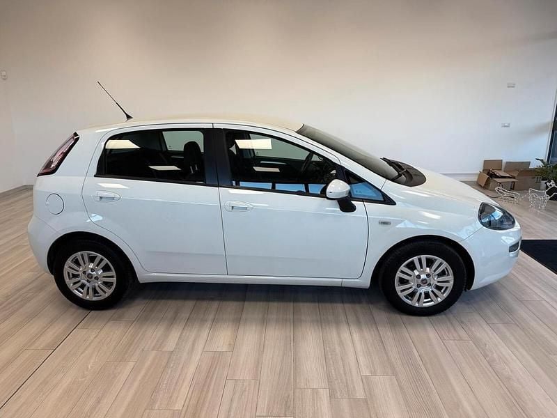 Usata Fiat Punto Lounge 85 CV (62 kW) 2013 Bianco Berlina