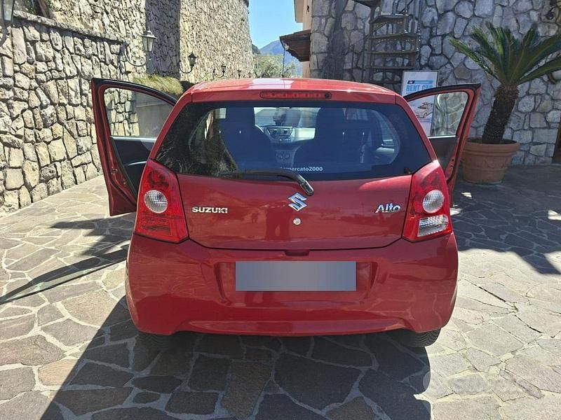 Usata Suzuki Alto Limited 68 CV (50 kW) 2012 Rosso Utilitaria