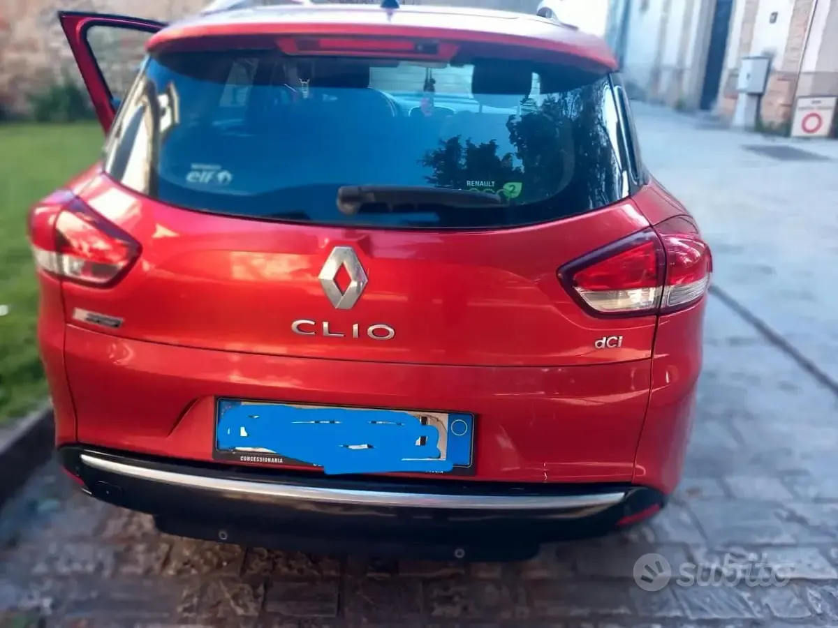 Usata Renault Clio 75 CV (55 kW) 2014 Rosso Station wagon