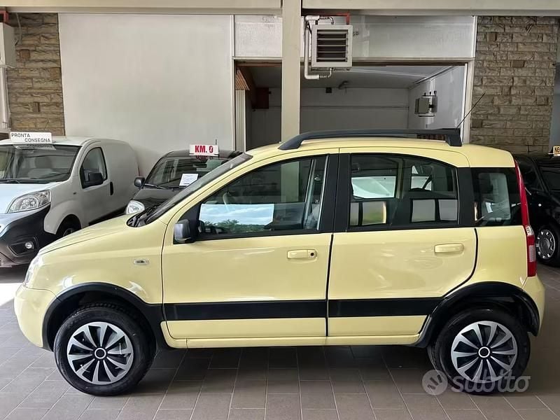 Usata Fiat Panda 4x4 Climbing 60 CV (44 kW) 2004 Giallo Utilitaria