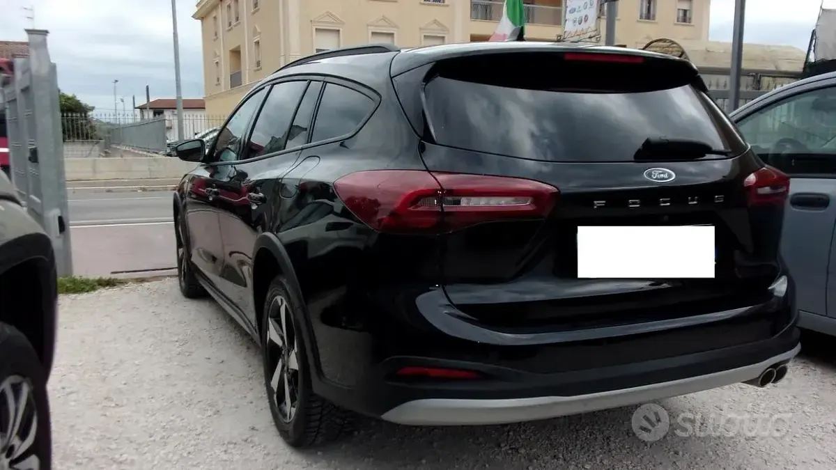 Usata Ford Focus Active 115 CV (84 kW) 2023 Nero Station wagon