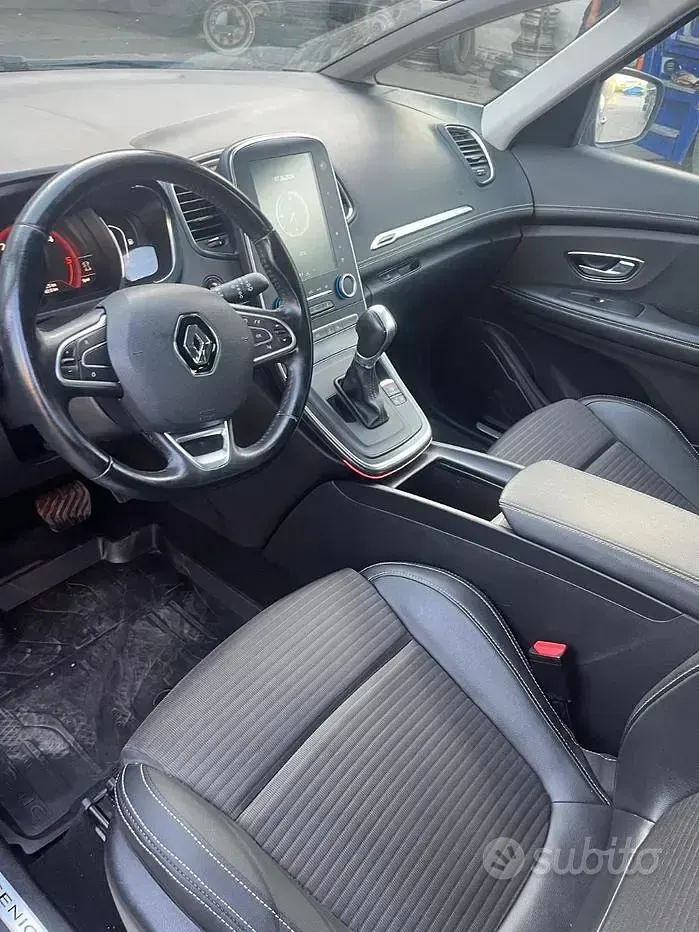 Usata Renault Scénic III 110 CV (80 kW) 2017 Bluazzurro Monovolume