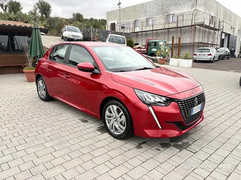 Usata Peugeot 208 Active 81 CV (59 kW) 2020 Rosso Utilitaria