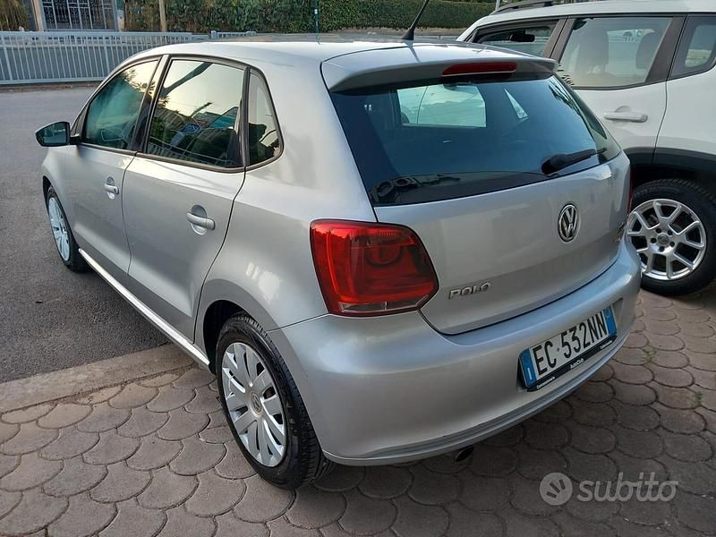 Usata VW Polo Comfortline 90 CV (66 kW) 2010 Grigio Berlina