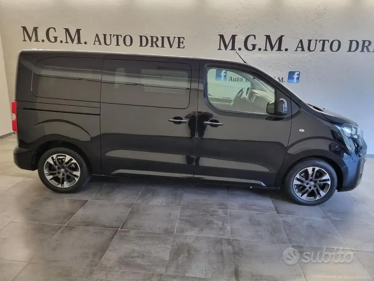 Usata Opel Zafira Life 177 CV (130 kW) 2023 Nero Monovolume