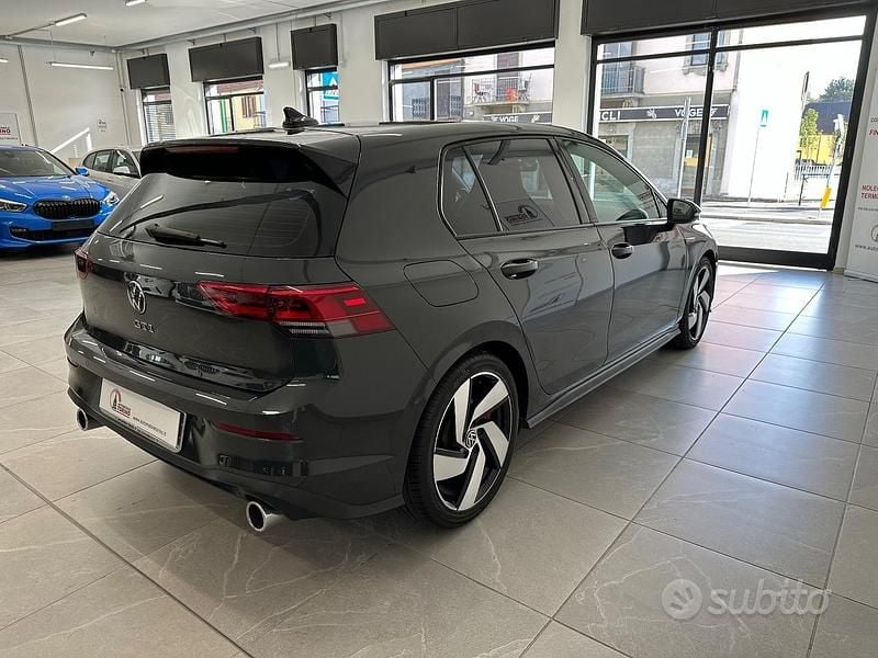 Usata VW Golf GTI 245 CV (180 kW) 2023 Grigio Berlina
