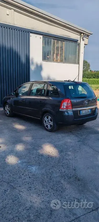 Usata Opel Zafira Cosmo 110 CV (80 kW) 2009 Grigio Monovolume