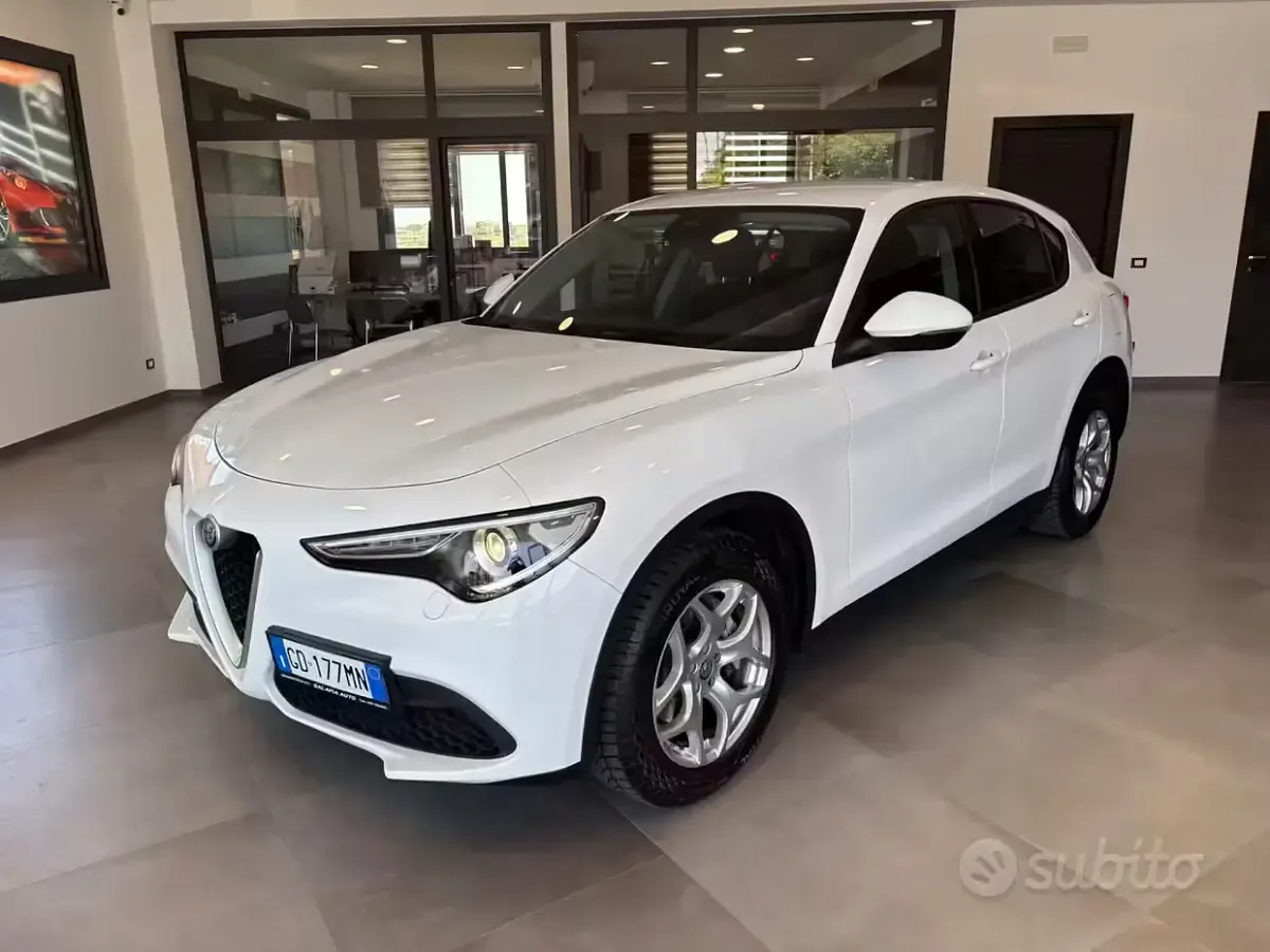 Usata Alfa Romeo Stelvio Business 190 CV (139 kW) 2021 Bianco SUV