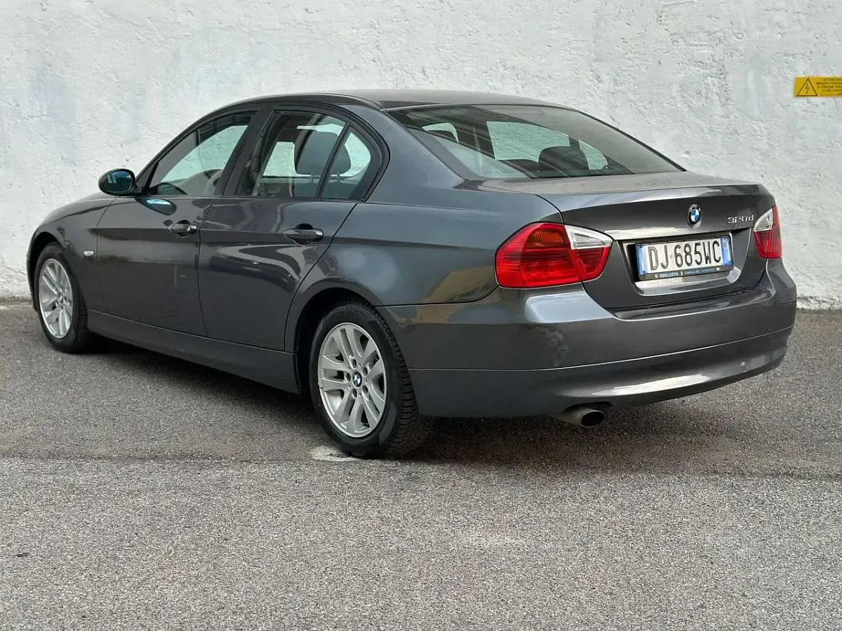 Usata BMW 320 163 CV (119 kW) 2007 Grigio Berlina