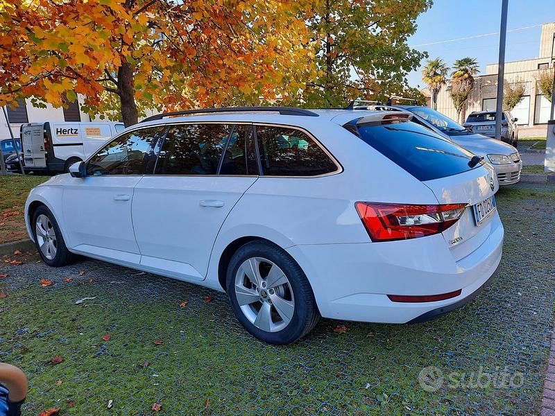 Usata Skoda Superb 2015 Bianco Station wagon