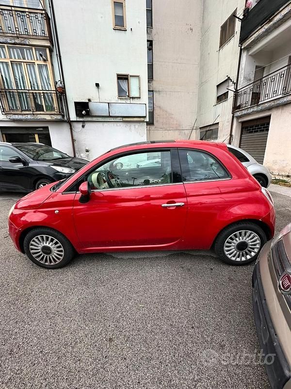 Begagnad Fiat 500 69 HK (50 kW) 2011 Röd Halvkombi