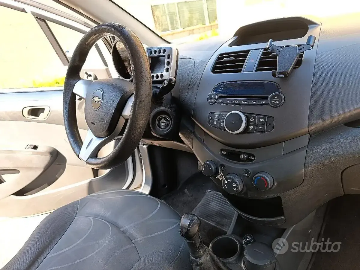 Usata Chevrolet Spark 68 CV (50 kW) 2011 Bianco Utilitaria