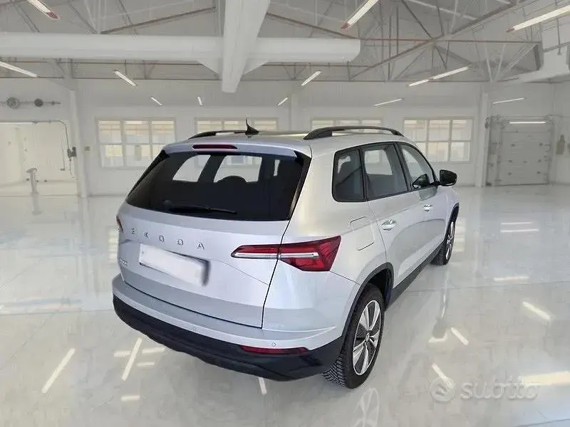 Usata Skoda Karoq Executive 116 CV (85 kW) 2022 Grigio SUV