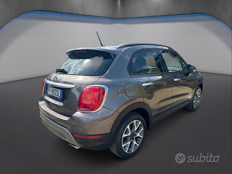 Begagnad Fiat 500X Cross Plus 120 HK (88 kW) 2015 Grå SUV