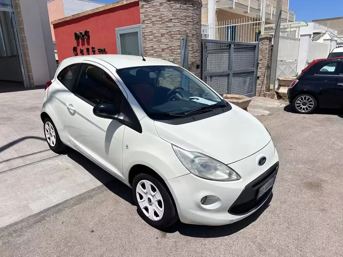 Usata Ford Ka Business Edition 69 CV (50 kW) 2012 Bianco Utilitaria