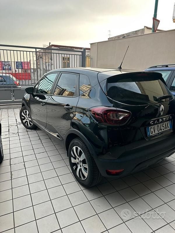 Usata Renault Captur 90 CV (66 kW) 2019 SUV
