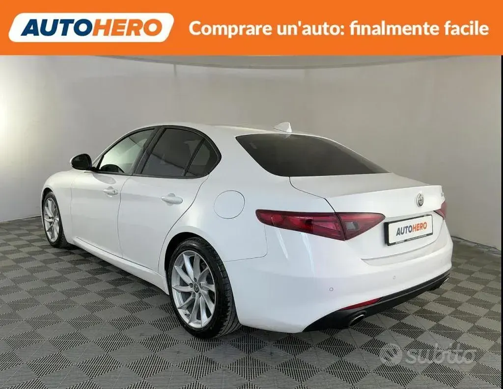 Brugt Alfa Romeo Giulia Super 180 HK (132 kW) 2017 Hvid Sedan