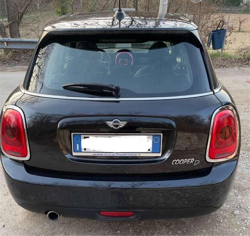 Usata Mini Cooper D Business 116 CV (85 kW) 2015 Utilitaria